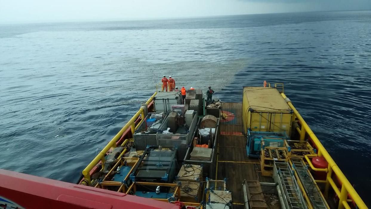 Украинца и россиянина нашли мертвыми на танкере в Индийском океане