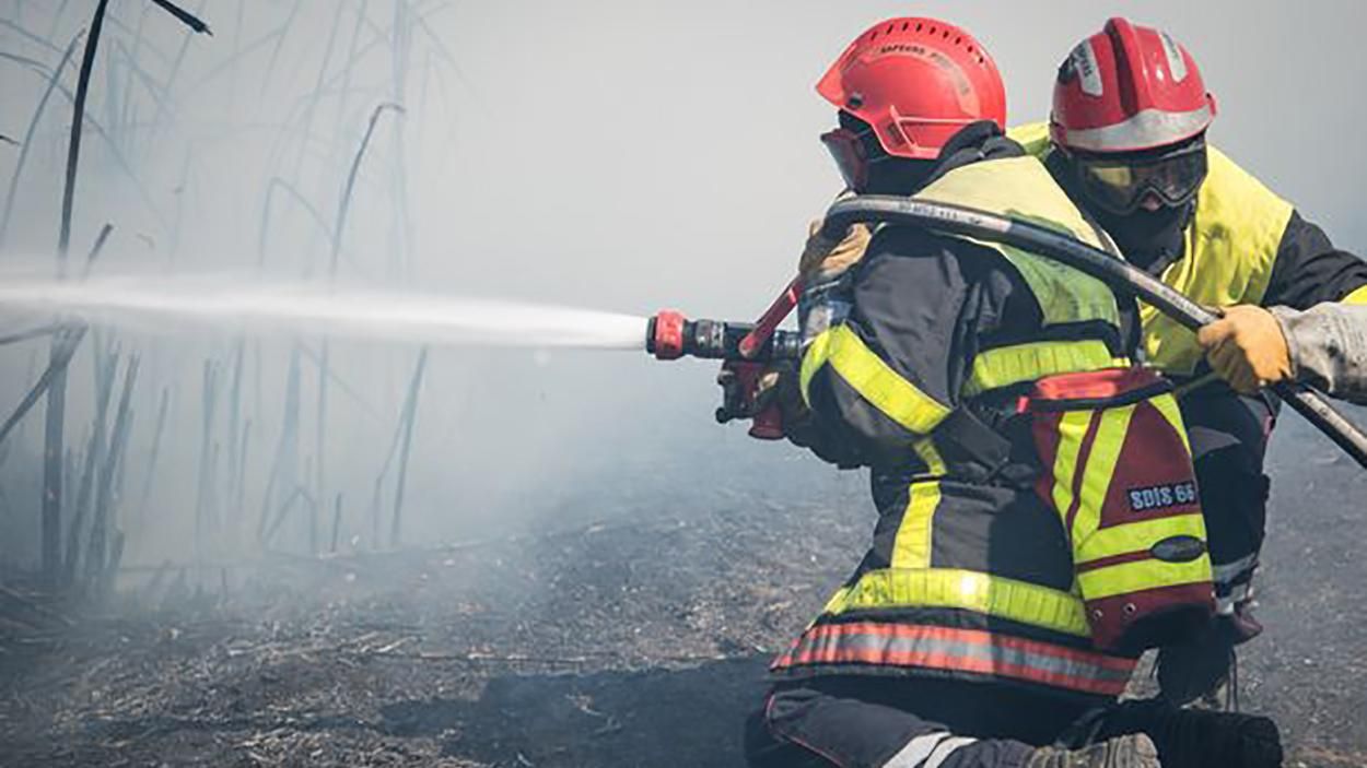 Масштабные пожары во Франции, эвакуированы тысячи туристов: фото и видео Масштабные пожары во Франции, эвакуированы тысячи туристов: фото и видео