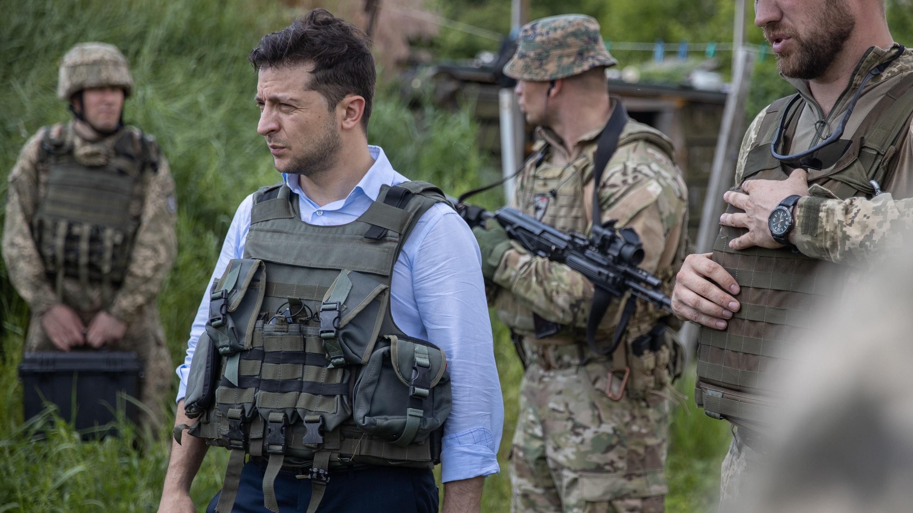 Як тепер українці проходитимуть службу в армії: Зеленський вніс деякі зміни 