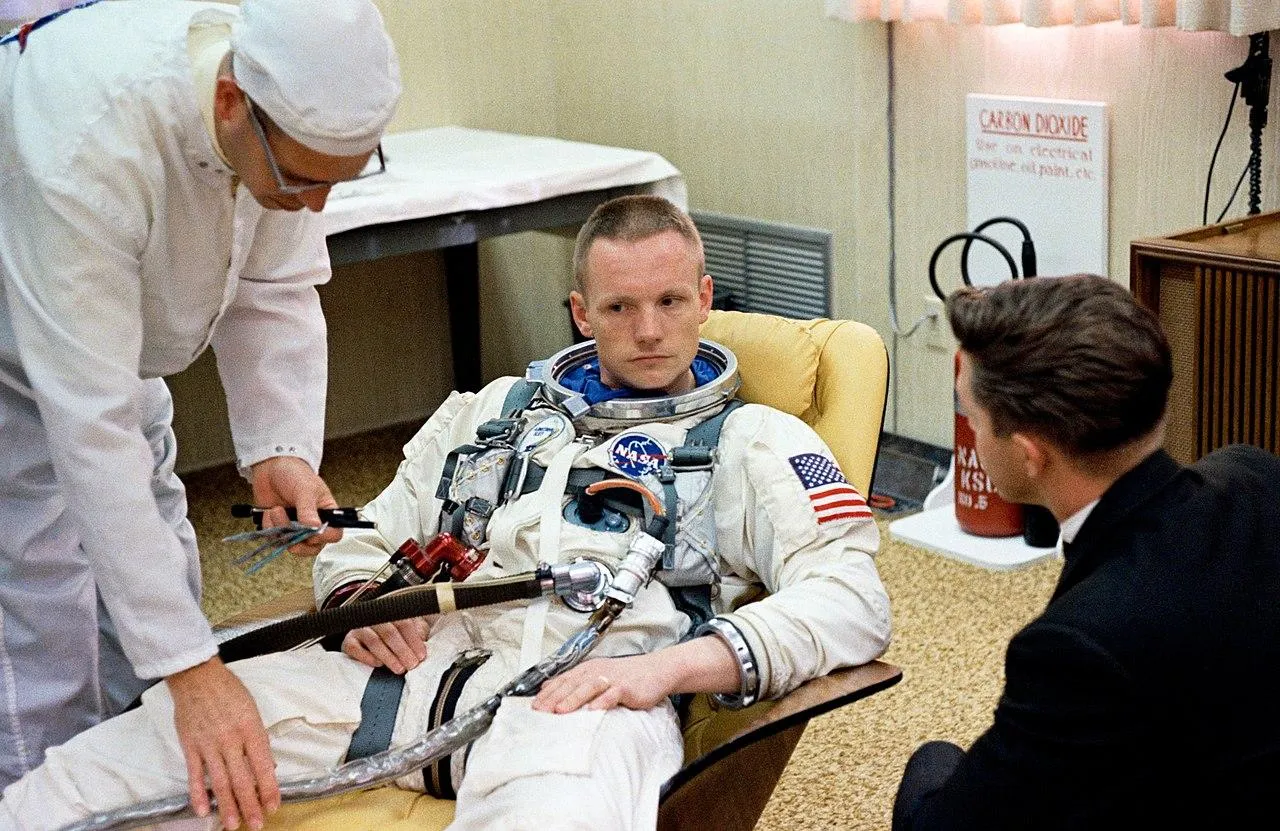 Ніл Армстронг успішно пройшов медогляд для Gemini 8