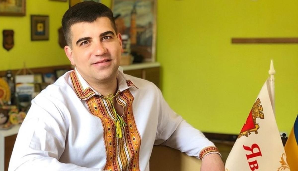 Мэр Яворова оплатил долг военного городка из собственной зарплаты Мэр Яворова оплатил долг военного городка из собственной зарплаты