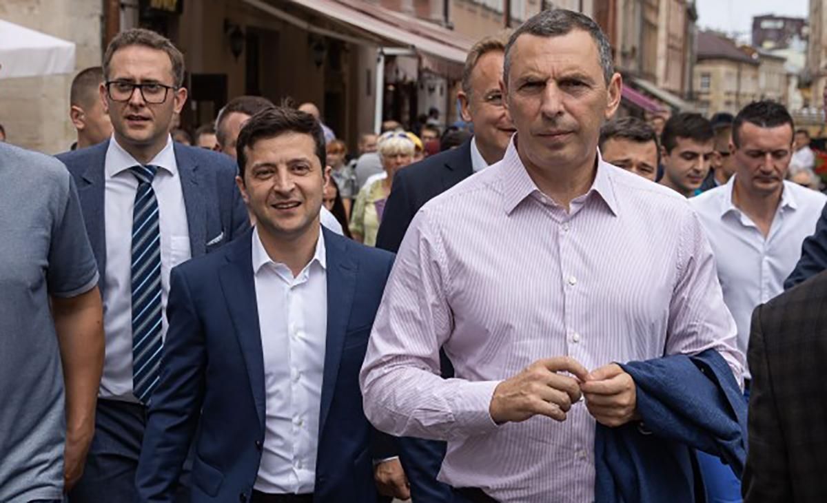 Чому в Україні відмінили парад на День Незалежності: заява радника Зеленського Чому в Україні відмінили парад на День Незалежності: заява радника Зеленського