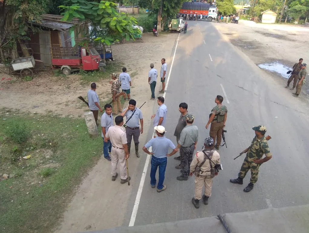 індія тигриця рятувальники індія тигриця рятувальники