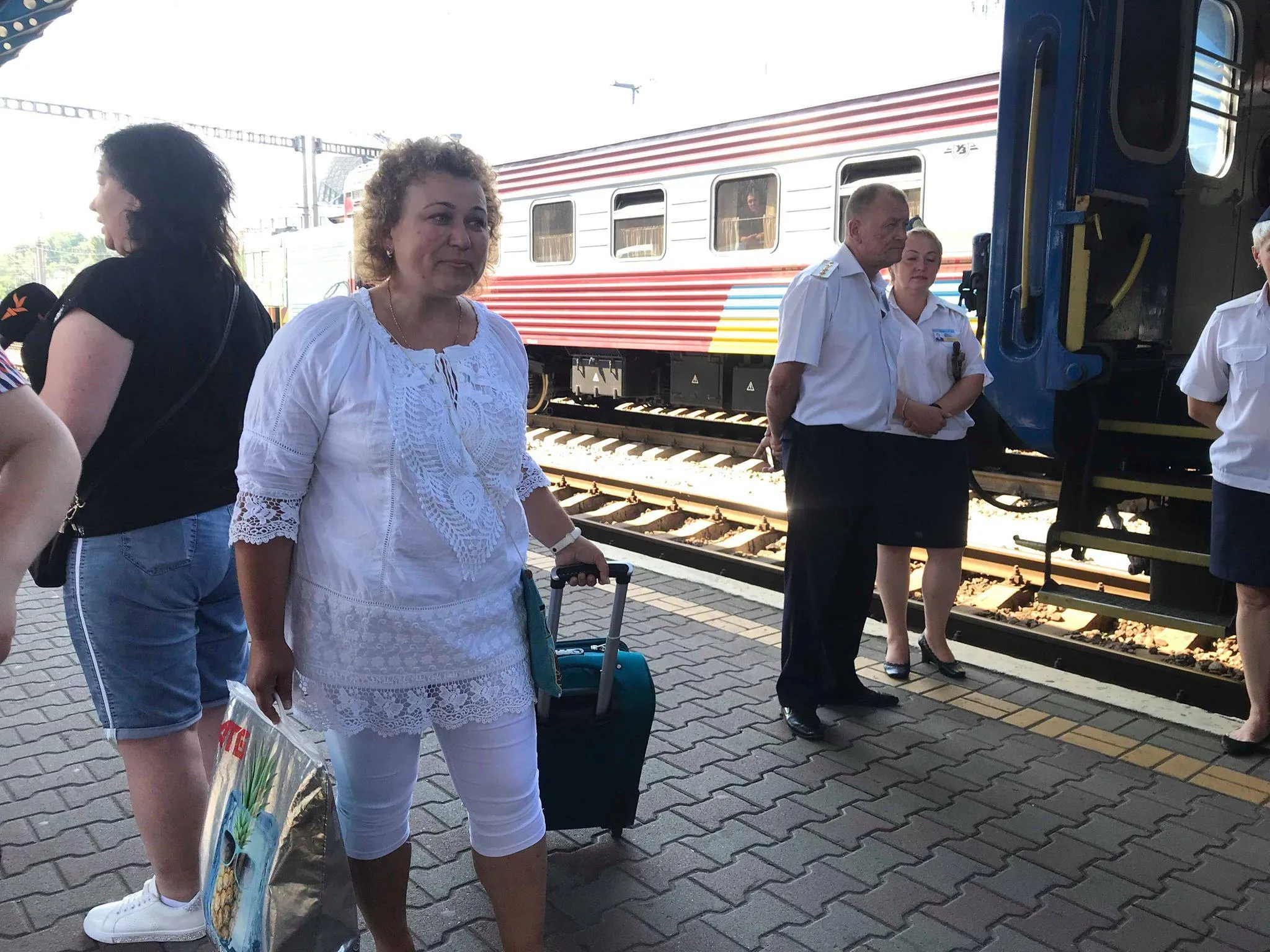 Повернення родичів моряків додому Повернення родичів моряків додому