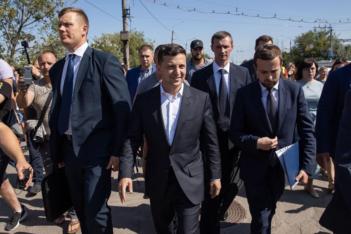 Экономист без политического прошлого: Зеленский рассказал, каким будет будущий премьер Экономист без политического прошлого: Зеленский рассказал, каким будет будущий премьер