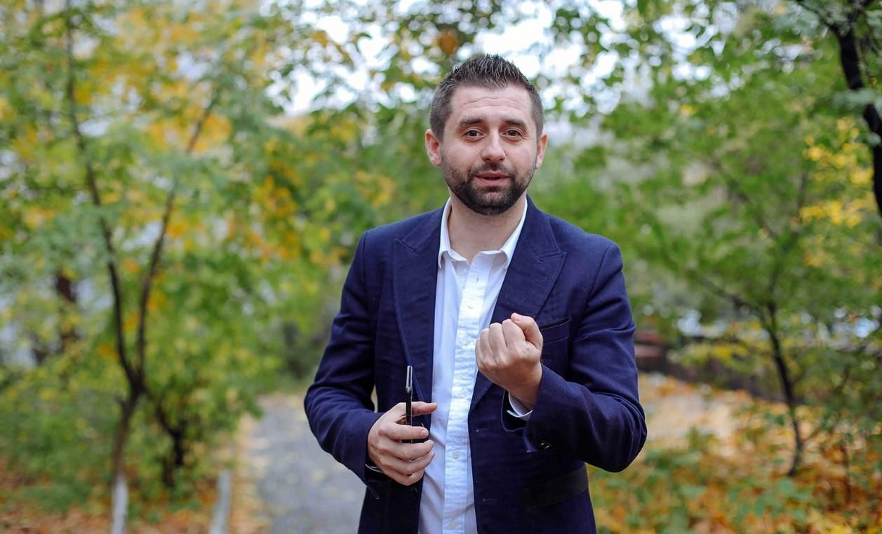 Без Тимошенко: "Слуга народу" розглядає 3-4 кандидатури на посаду прем'єра Без Тимошенко: "Слуга народу" розглядає 3-4 кандидатури на посаду прем'єра