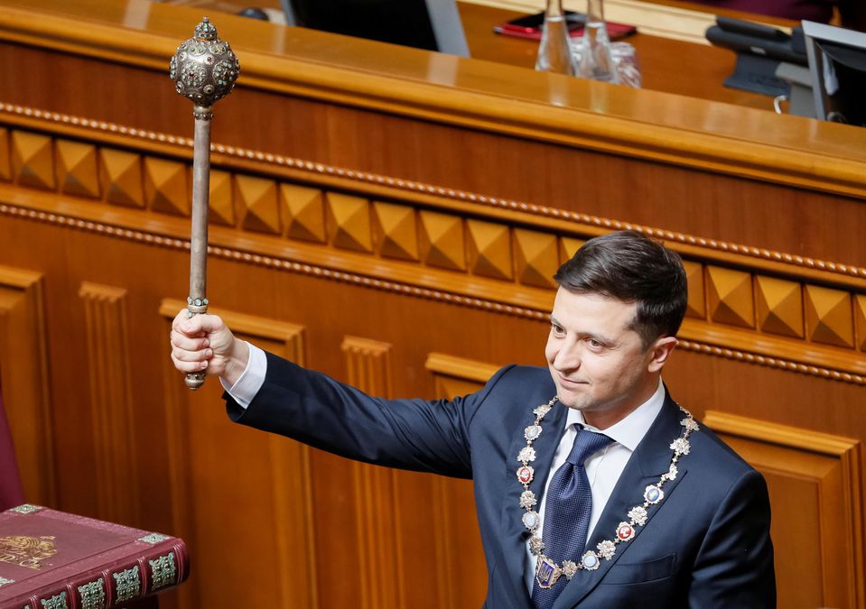 Від перевиборів до нового парламенту: навіщо Зеленський розпустив Раду Від перевиборів до нового парламенту: навіщо Зеленський розпустив Раду