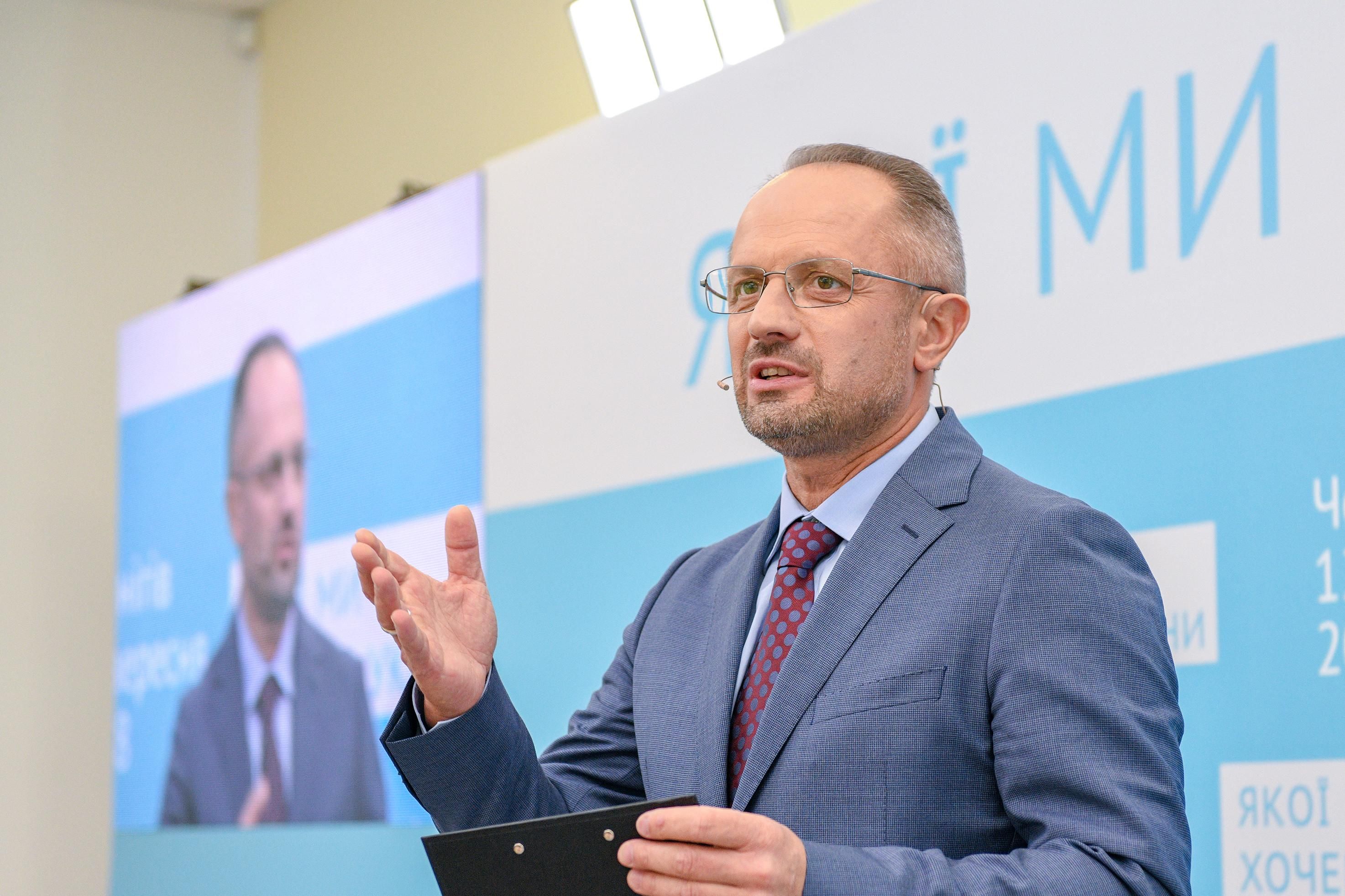 Почему для партии "Слуга народа" будет важна коалиция: заявление Безсмертного Почему для партии "Слуга народа" будет важна коалиция: заявление Безсмертного