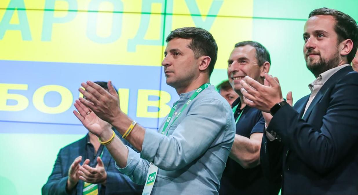 Умолять не будет, – Разумков о сотрудничестве Зеленского и нардепов "Слуги народа" Умолять не будет, – Разумков о сотрудничестве Зеленского и нардепов "Слуги народа"