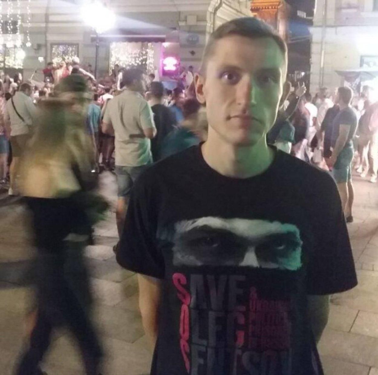 Активіста, який допомагав українським полоненим морякам, затримали у Росії Активіста, який допомагав українським полоненим морякам, затримали у Росії