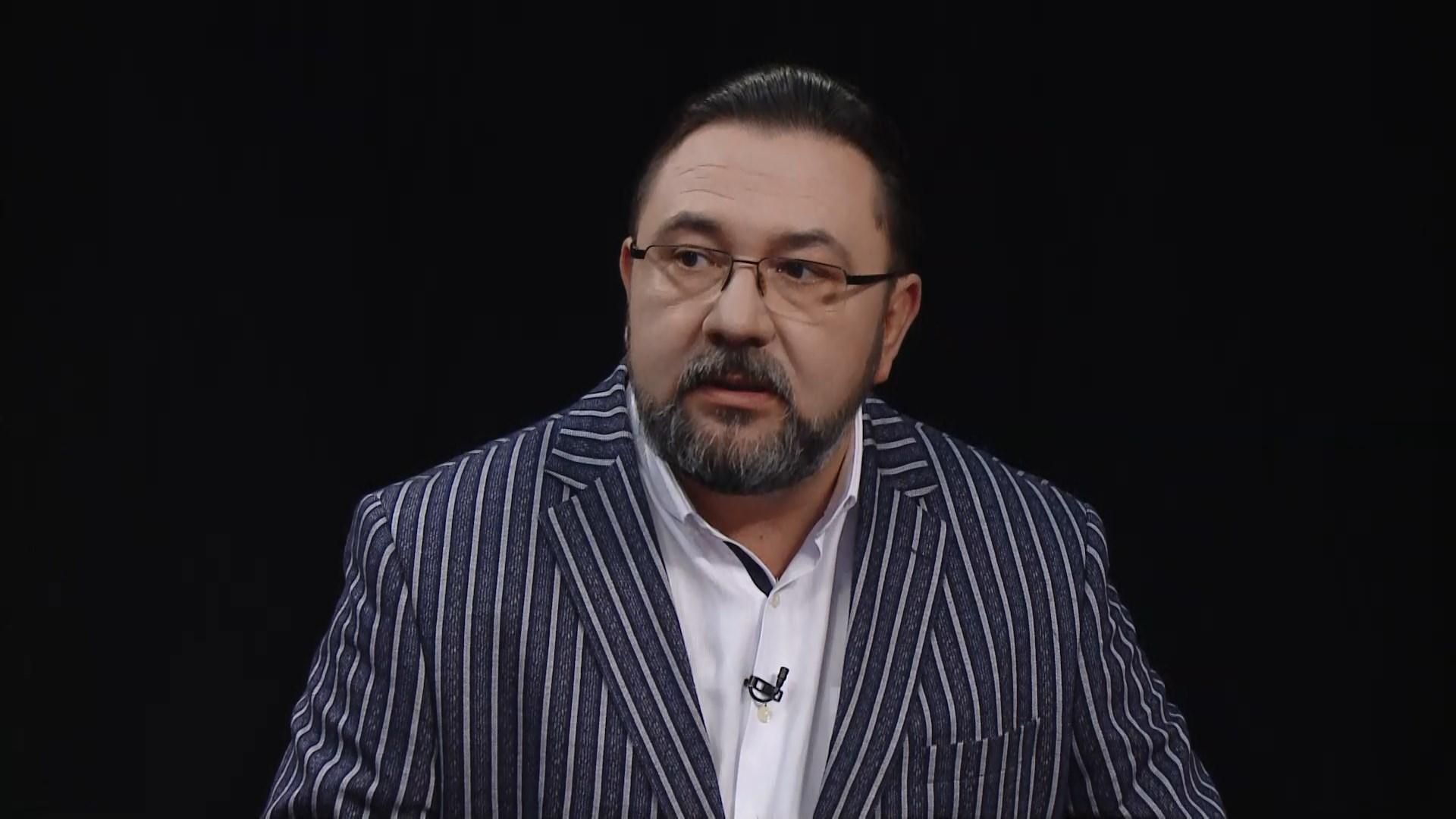 Радник президента пояснив, як убезпечити країну від узурпації влади Зеленським Радник президента пояснив, як убезпечити країну від узурпації влади Зеленським