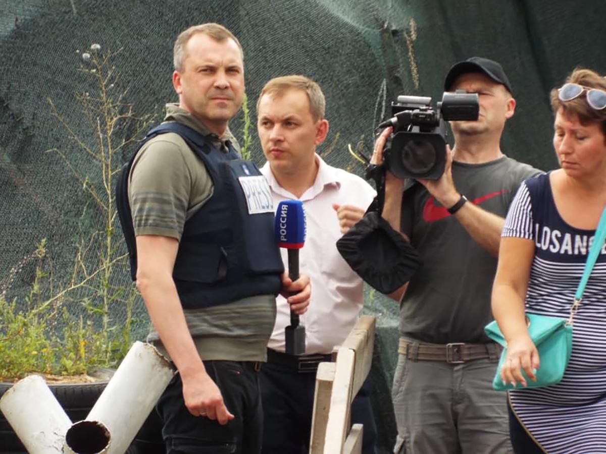 Муж Скабеевой со стороны боевиков снимает демонтаж оборонных сооружений в Станице Луганской