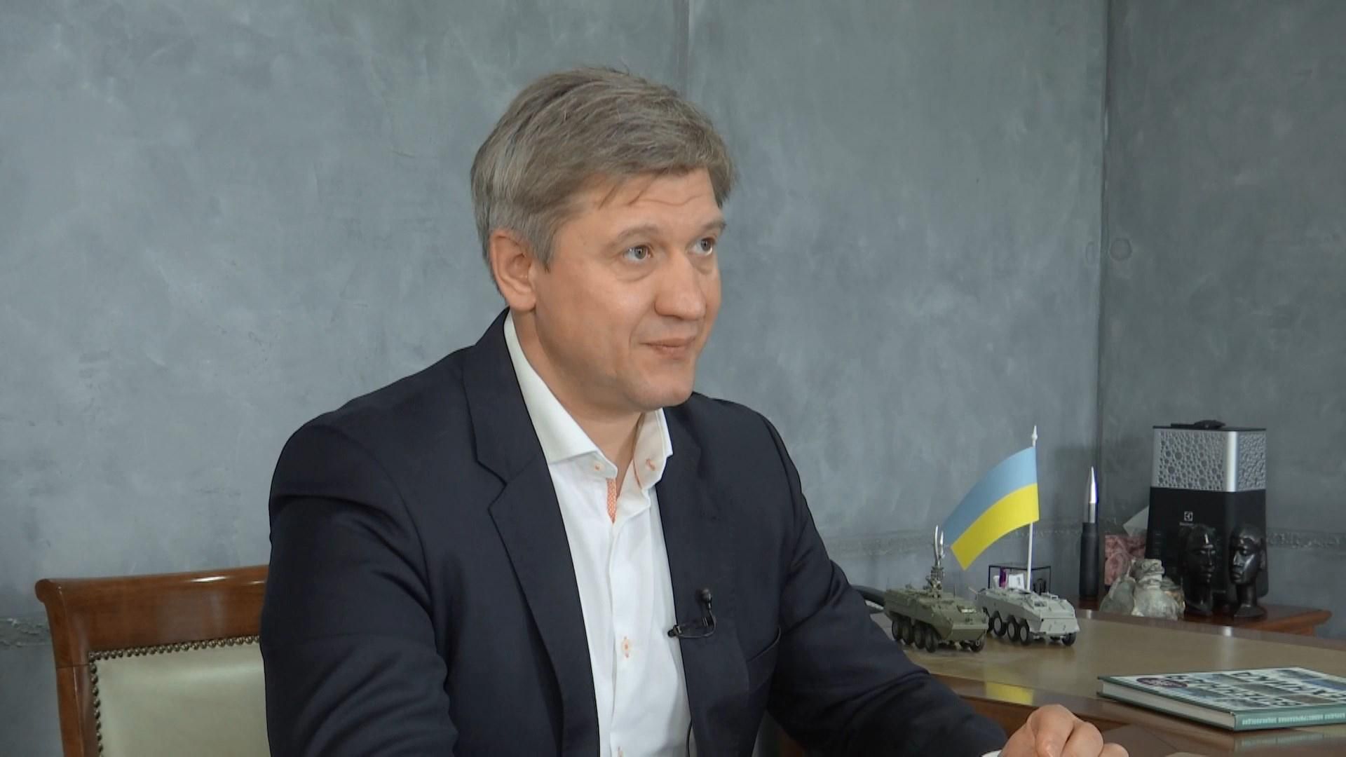 Гриф "таємно" був навіть на шкарпетках, – Данилюк розповів про фінансування оборонки Гриф "таємно" був навіть на шкарпетках, – Данилюк розповів про фінансування оборонки