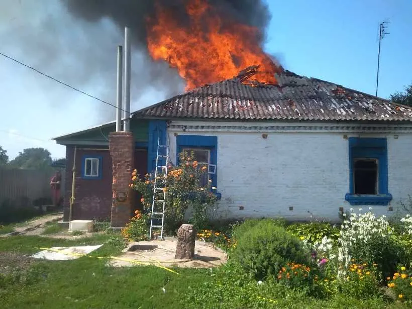 Внаслідок пожежі під Києвом загинули двоє дітей Внаслідок пожежі під Києвом загинули двоє дітей