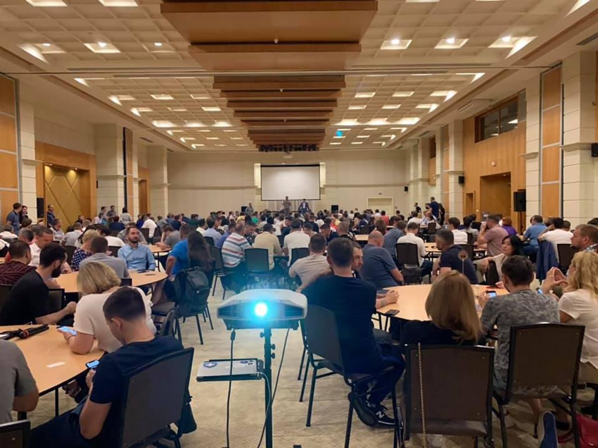 "Слуги народа" в Трускавце: чему будут учить будущих нардепов – полная программа "Слуги народа" в Трускавце: чему будут учить будущих нардепов – полная программа