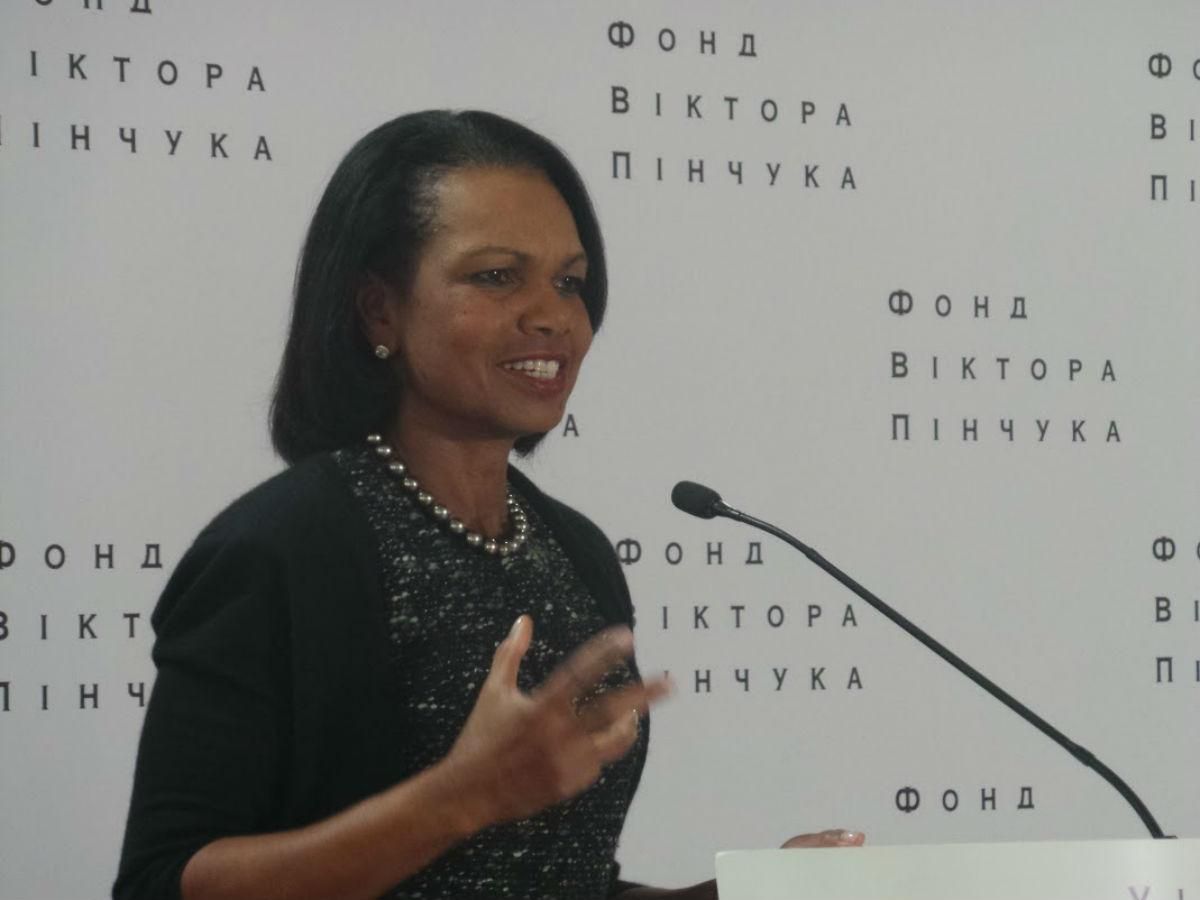 Повинен бути контр-тиск, – Кондоліза Райс про агресію Росії Повинен бути контр-тиск, – Кондоліза Райс про агресію Росії