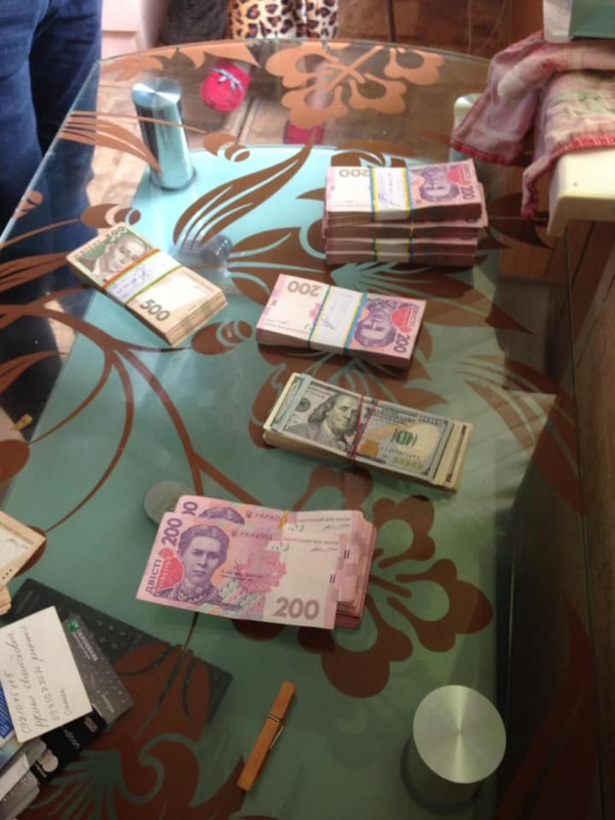 Чиновники вкрали 70 мільйонів гривень на ремонті шкіл на Київщині Чиновники вкрали 70 мільйонів гривень на ремонті шкіл на Київщині