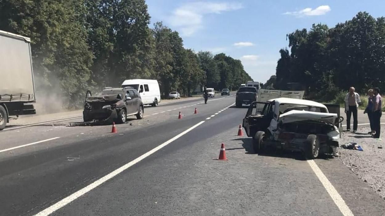 Жахлива ДТП сталася на Вінниччині, постраждало багато дітей: фото