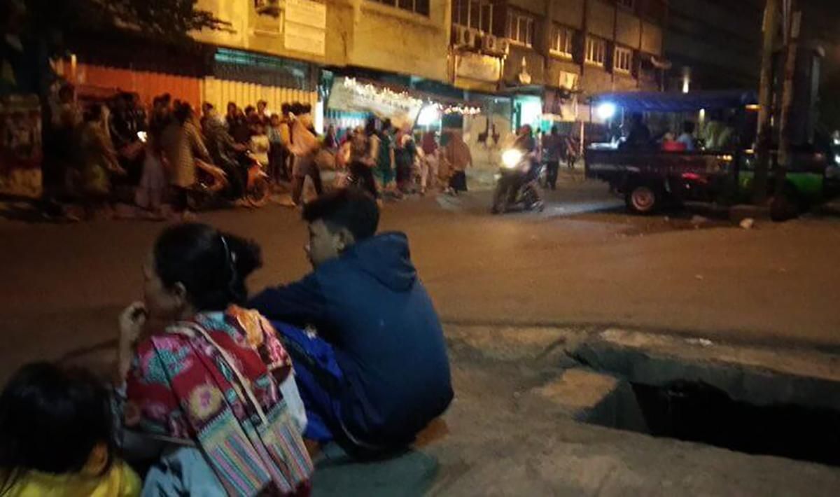 Землетрус в Індонезії 2 серпня 2019, є загроза цунамі – фото, відео Землетрус в Індонезії 2 серпня 2019, є загроза цунамі – фото, відео