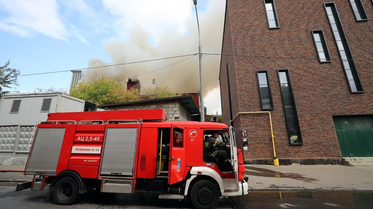 Масштабный пожар в центре Москвы, есть пострадавший: шокирующие фото и видео Масштабный пожар в центре Москвы, есть пострадавший: шокирующие фото и видео