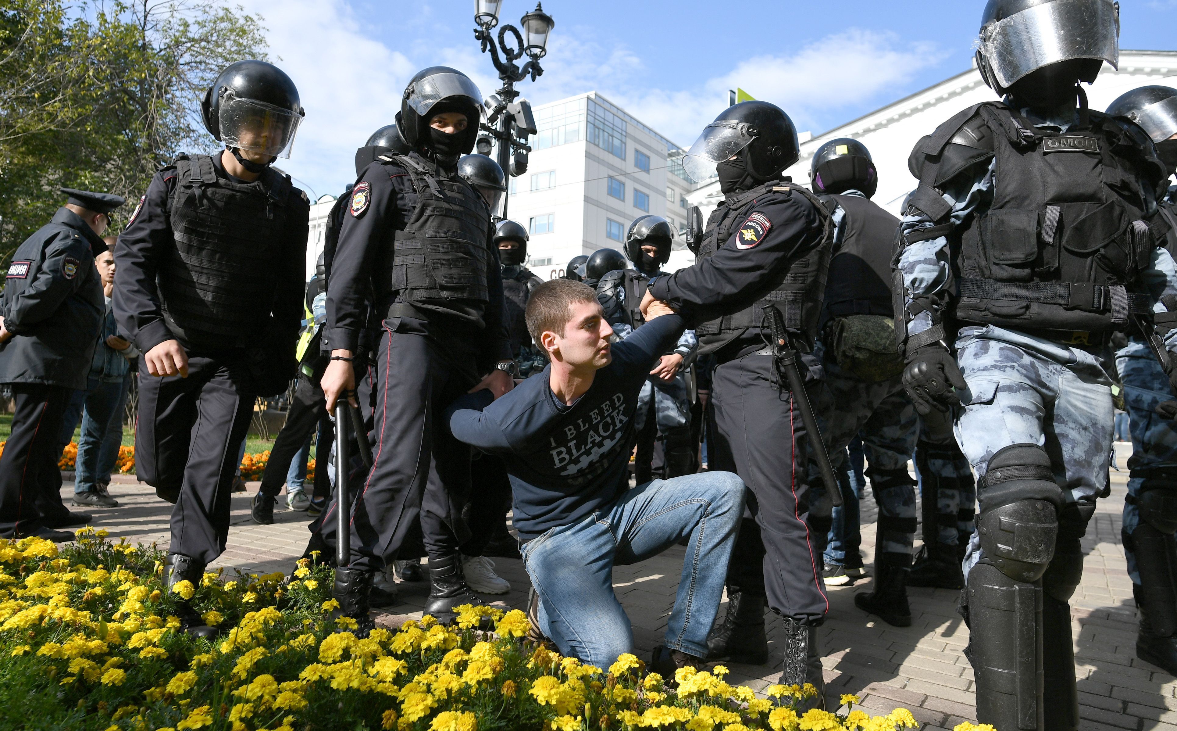 Російська влада перелякана Майданом, – Цимбалюк про протести в Москві та погрози росіянам Російська влада перелякана Майданом, – Цимбалюк про протести в Москві та погрози росіянам