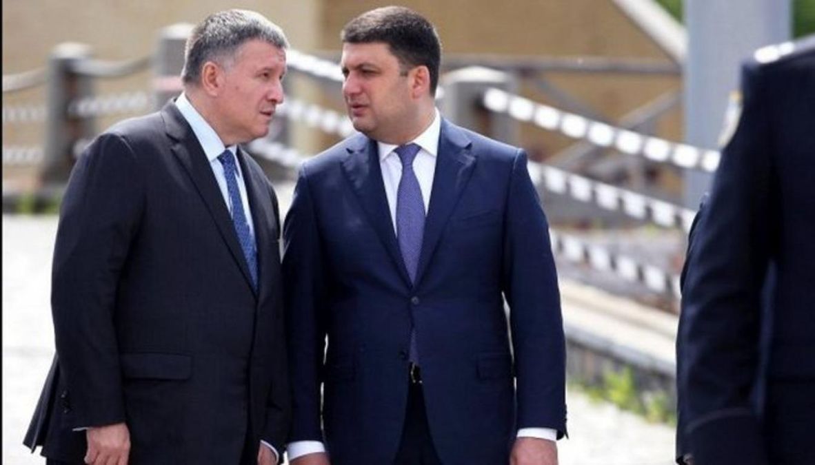 Раптове прозріння: як Аваков та Гройсман "зливають" Порошенка - 5 серпня 2019 - 24 Канал
