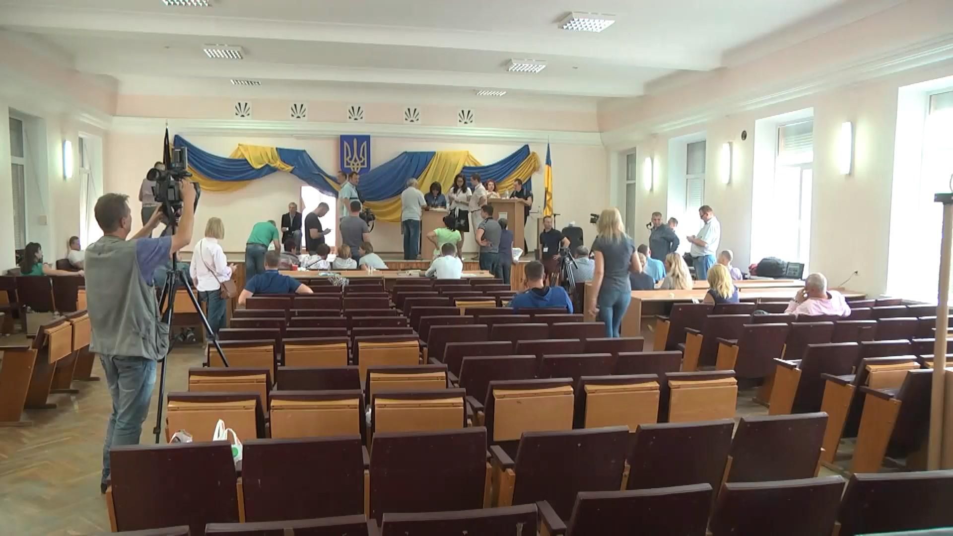 На скандальному 210 виборчому окрузі перерахували голоси: хто виявився переможцем На скандальному 210 виборчому окрузі перерахували голоси: хто виявився переможцем