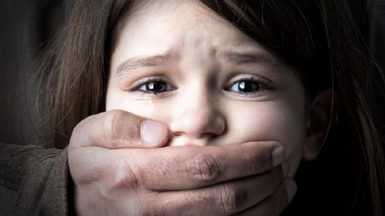 В Житомирській області вітчим зґвалтував падчерку В Житомирській області вітчим зґвалтував падчерку