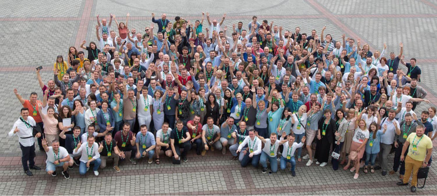 Фракцию "Слуга народа" в Раде поделят: как и для чего Фракцию "Слуга народа" в Раде поделят: как и для чего