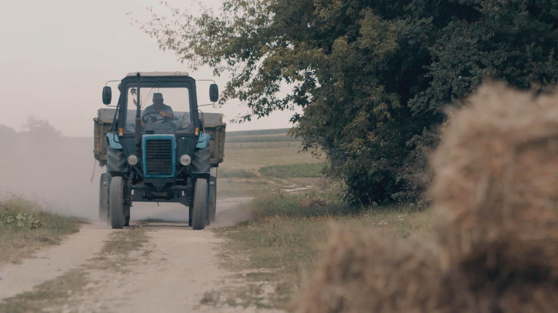 Селяни втратили інвестицію життя: шокуюча історія про 10-річне розслідування крадіжки тракторів