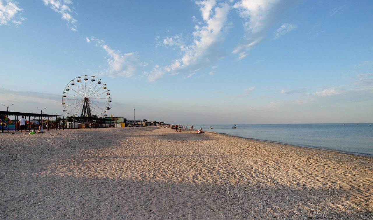 Окупаційні війська Росії встановлюють міни вздовж узбережжя Азовського моря Окупаційні війська Росії встановлюють міни вздовж узбережжя Азовського моря