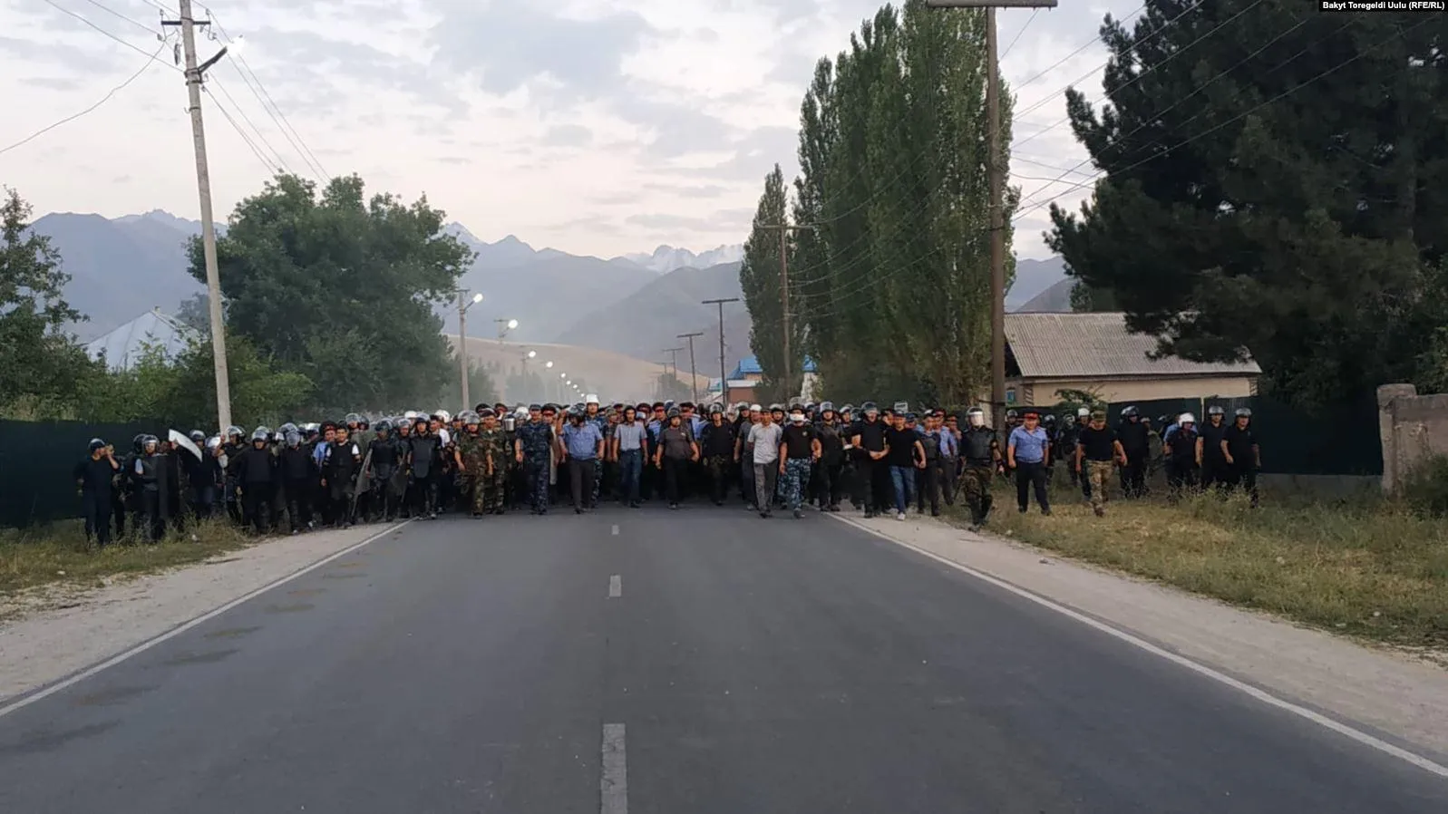 Міліціонери, Киргизстан, Бішкек, Атамбаєв, затримання 