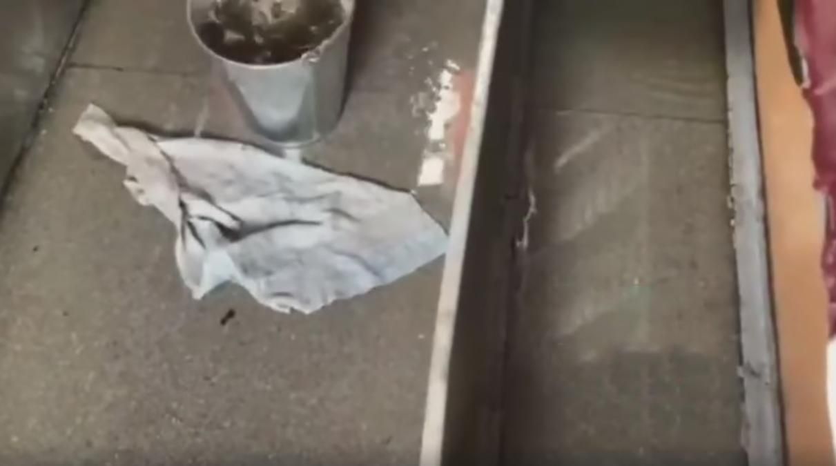 Потоп у вагоні: "Укрзалізниця" потрапила у новий гучний скандал – відео