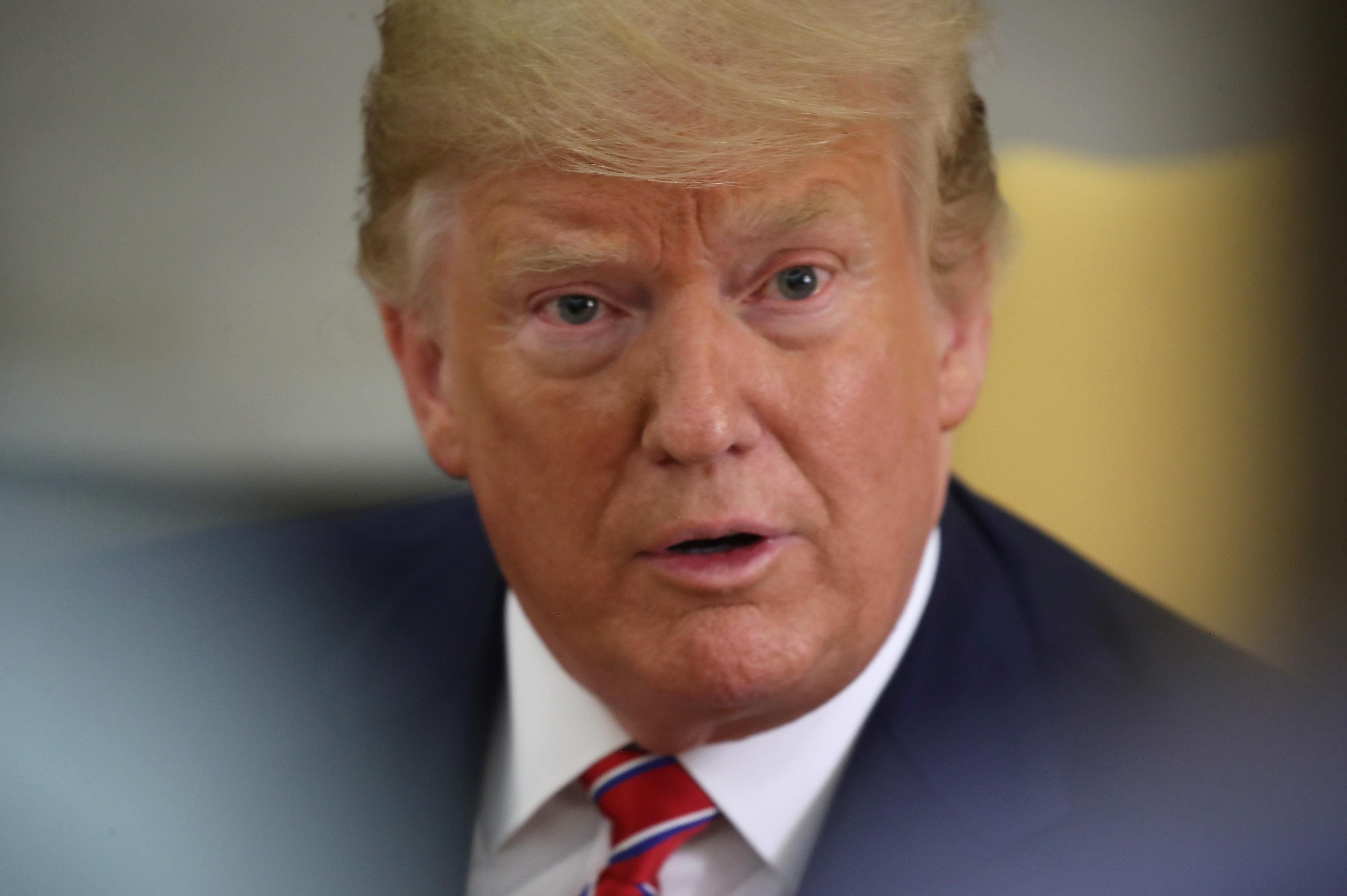 Трамп назвав Зеленського розумним й заговорив про угоду з Путіним Трамп назвав Зеленського розумним й заговорив про угоду з Путіним