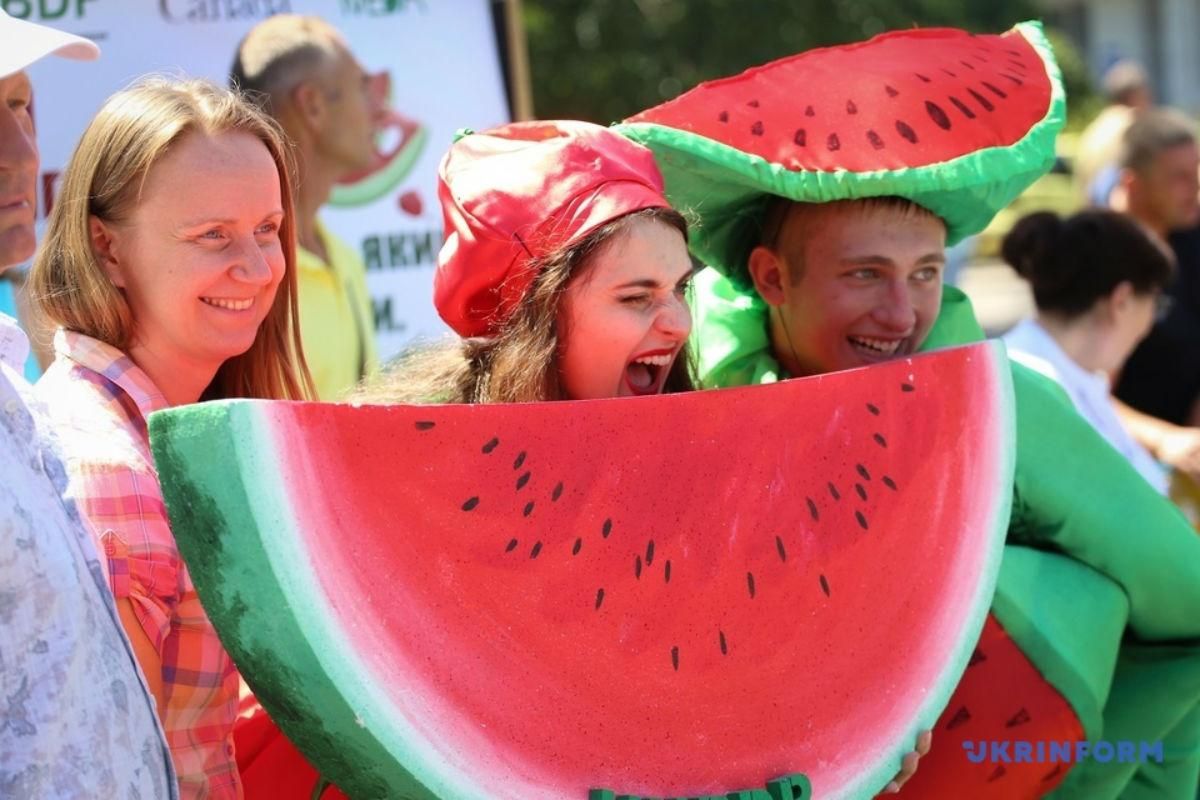 На Херсонщині обрали найбільший кавун в Україні