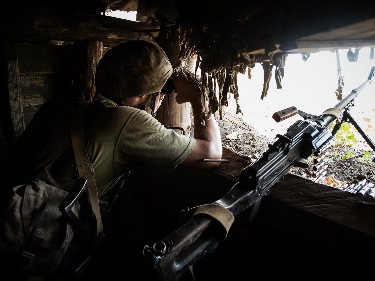 Обстріли на Донбасі не вщухають: один загиблий, один поранений Обстріли на Донбасі не вщухають: один загиблий, один поранений