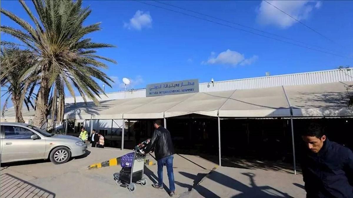 В столице Ливии прекратили работу международного аэропорта после ракетного обстрела