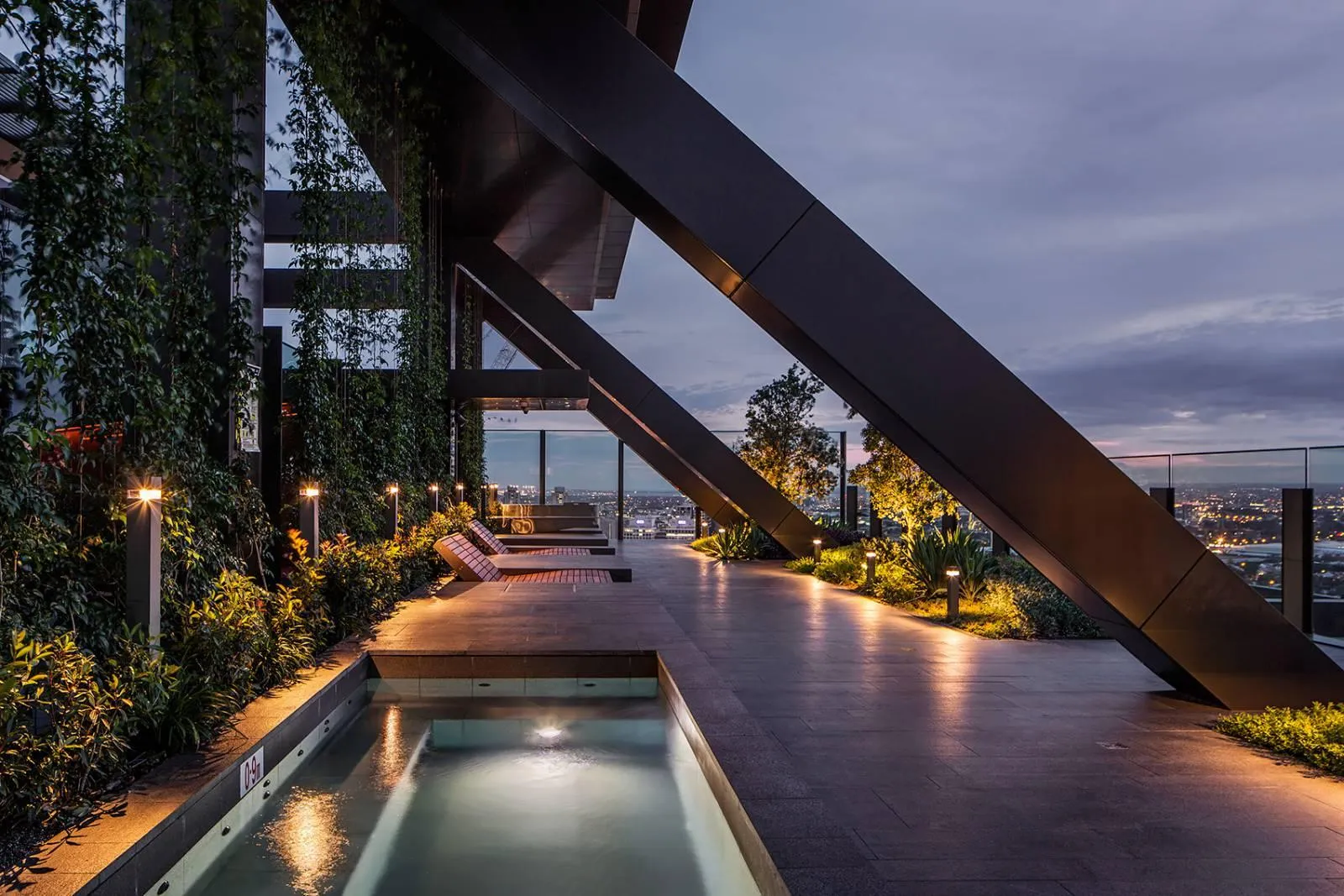 Так One Central Park виглядає вночі Так One Central Park виглядає вночі