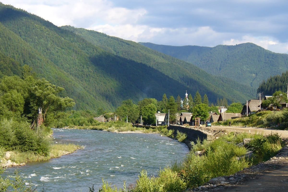На Закарпатті дванадцятирічний водій став винуватцем ДТП: 8 осіб госпіталізовано На Закарпатті дванадцятирічний водій став винуватцем ДТП: 8 осіб госпіталізовано