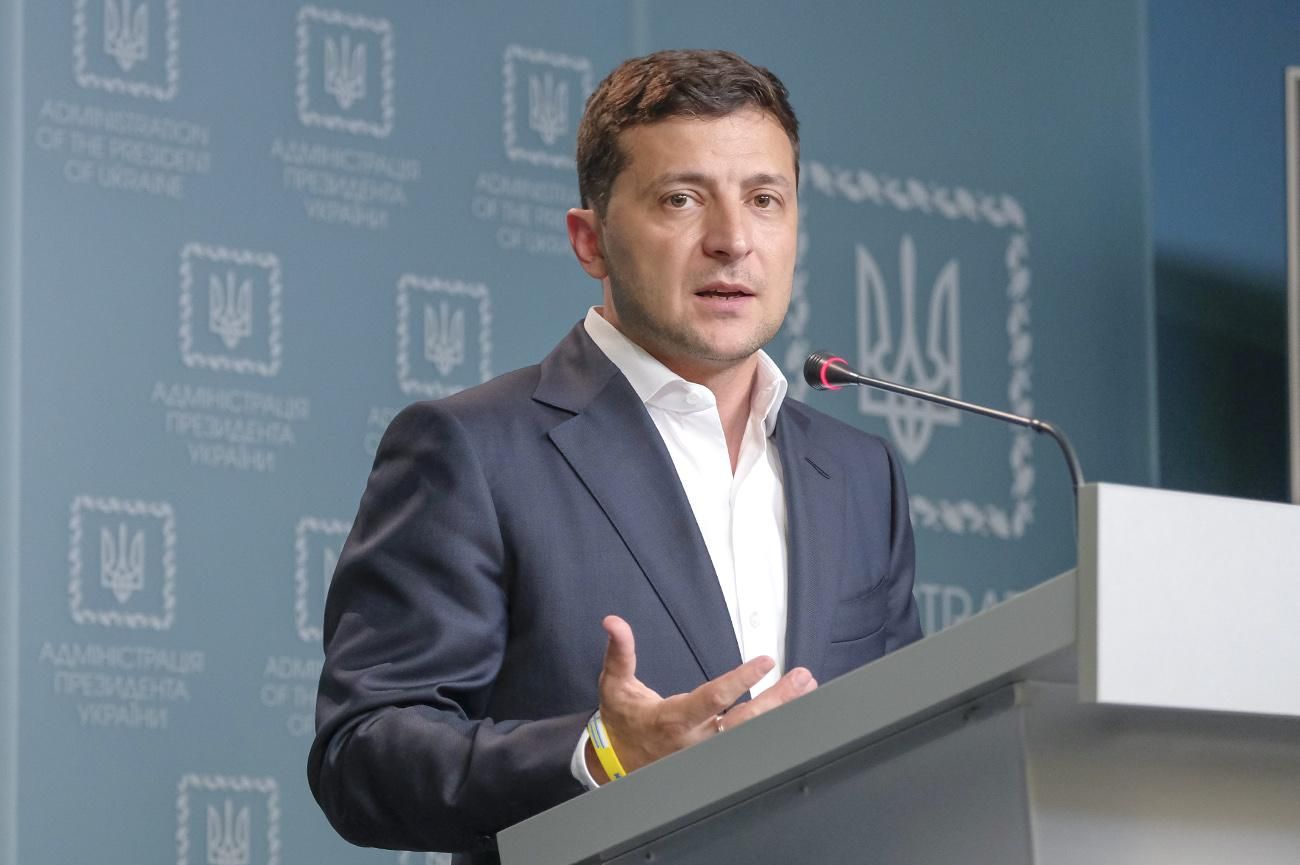 Піар чи справедливість: активіст пояснив обґрунтованість звільнень Зеленського Піар чи справедливість: активіст пояснив обґрунтованість звільнень Зеленського