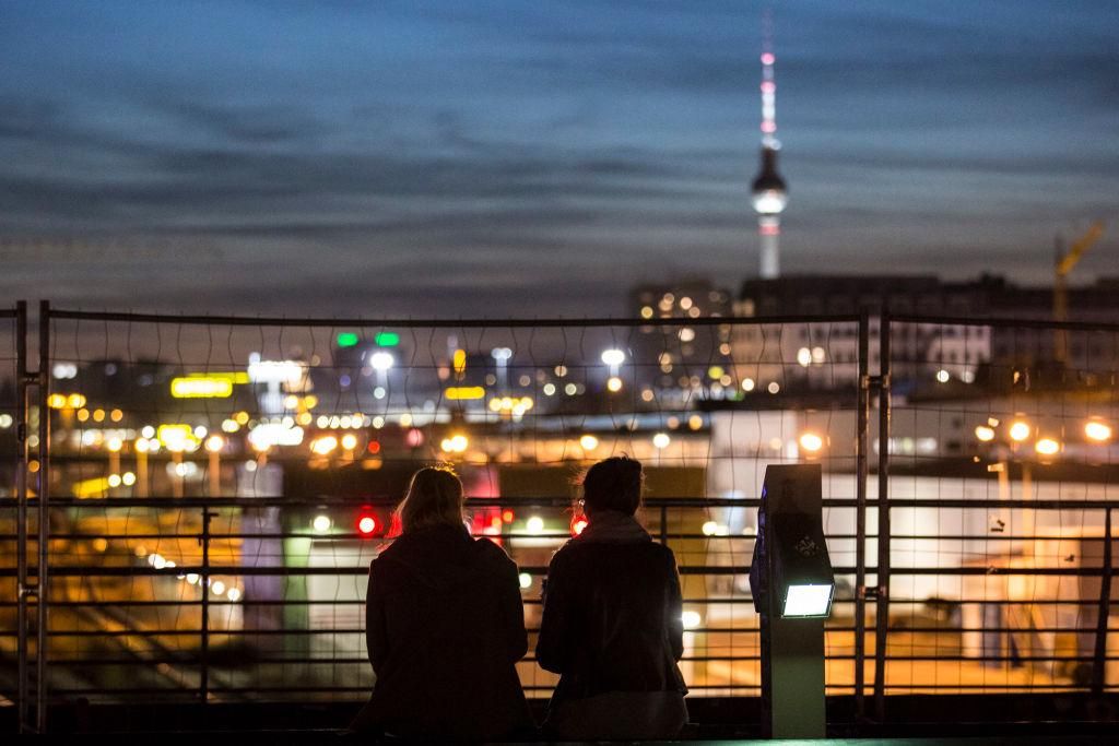 Почему мегаполисы делают людей несчастными, или как не попасть в "спальное гетто" Почему мегаполисы делают людей несчастными, или как не попасть в "спальное гетто"