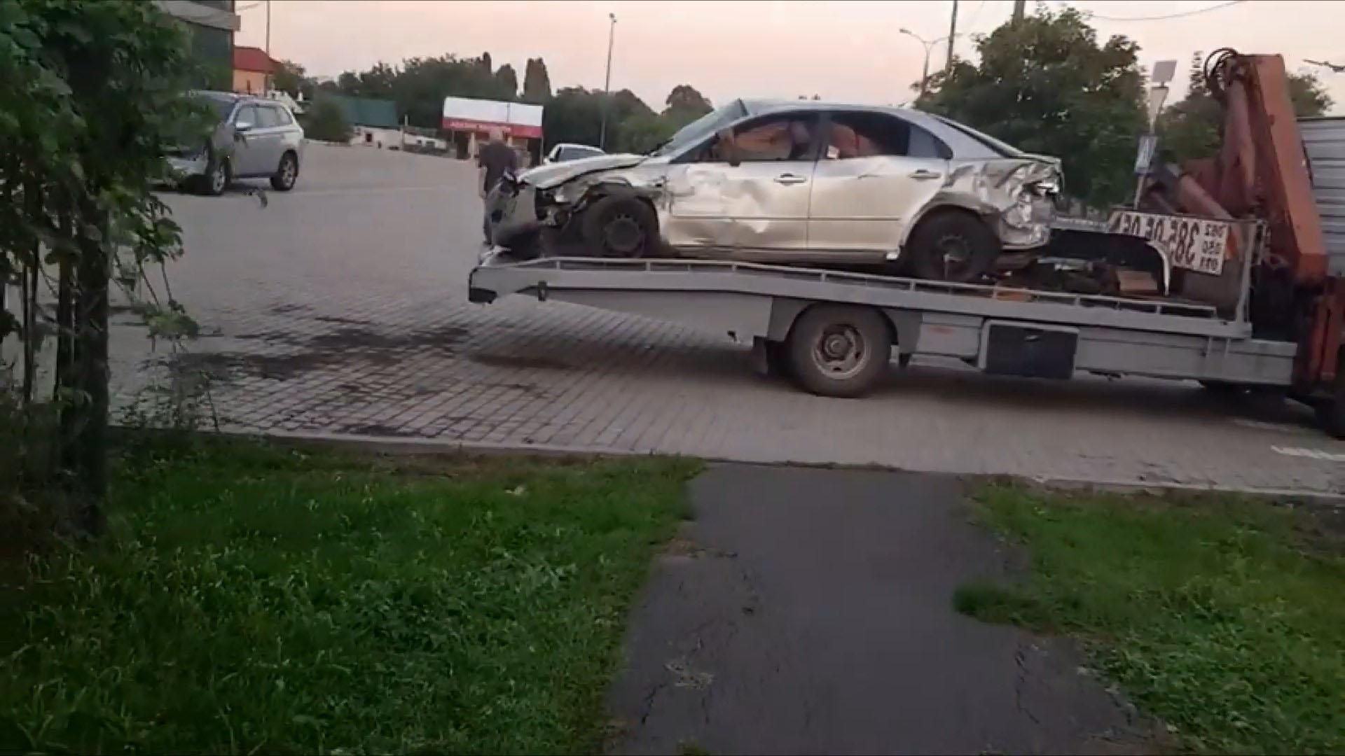 У масштабній ДТП в окупованому Донецьку загинули 4 людини: фото з місця інциденту У масштабній ДТП в окупованому Донецьку загинули 4 людини: фото з місця інциденту