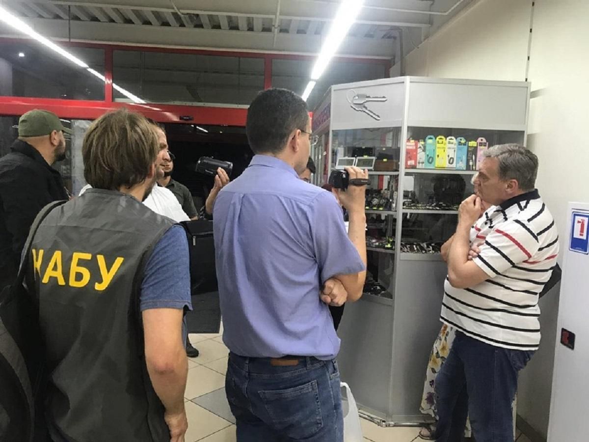 Из него не смогут сделать преступника, – жена Грымчака прокомментировала его задержание Из него не смогут сделать преступника, – жена Грымчака прокомментировала его задержание