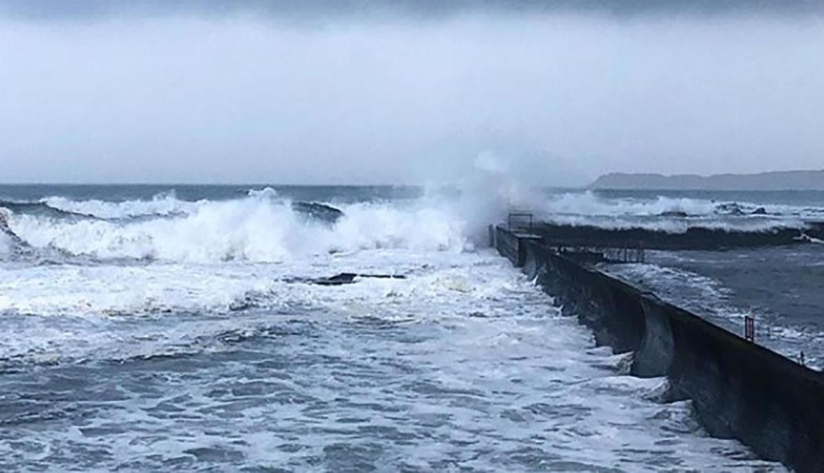 Тайфун Кросса, Япония, 15 августа 2019 – видео, фото тайфуна Тайфун Кросса, Япония, 15 августа 2019 – видео, фото тайфуна