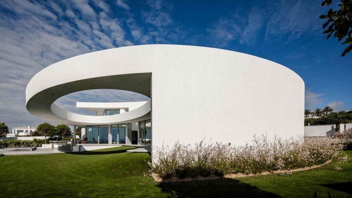 Дом из стихий: как выглядит необычный эллиптический дом в Португалии – фото Дом из стихий: как выглядит необычный эллиптический дом в Португалии – фото