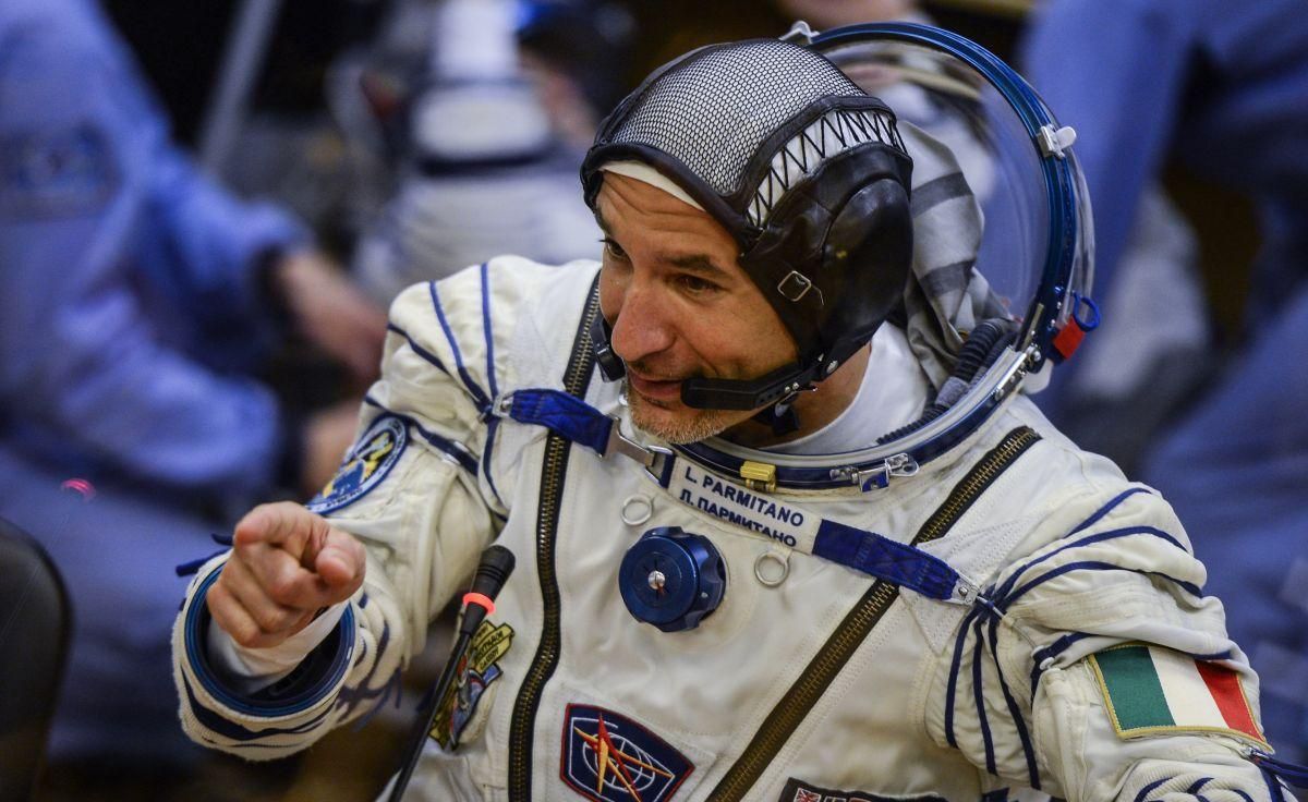Видео дня: астронавт впервые в истории сыграл DJ-сет в космосе