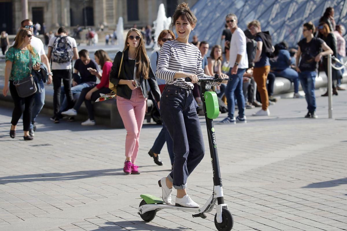 Электросамокат внезапно вспыхнул в Dropbox: эвакуировали всю штаб-квартиру Электросамокат внезапно вспыхнул в Dropbox: эвакуировали всю штаб-квартиру