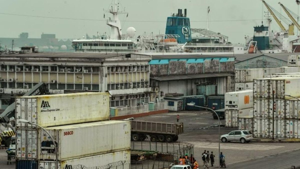 В Камеруне пираты захватили судно: детали