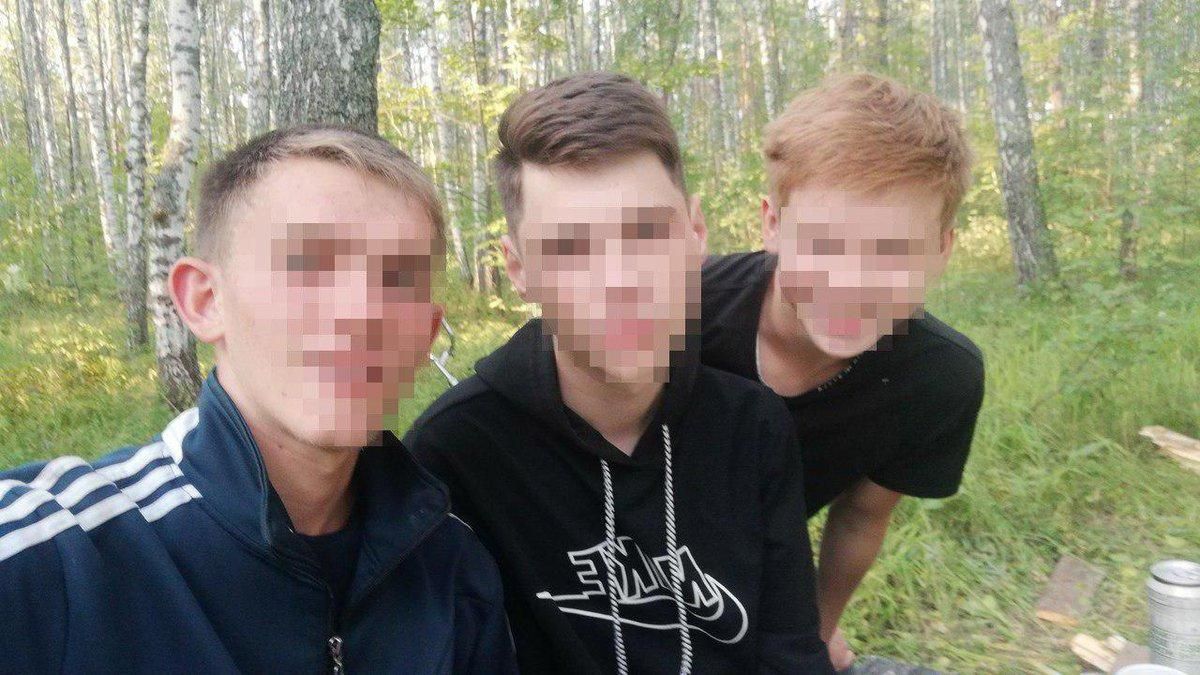 В России парень-отличник зарубил топором всю семью и покончил с собой