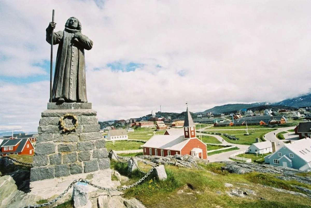 Гренландія памятник церква священик